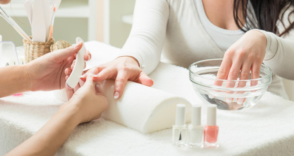 Nail Technision